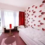 Aurora 4*