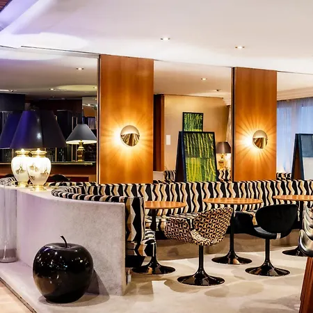 Aurora Hotel 4*