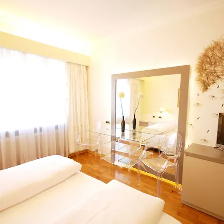 Otel Aurora Merano