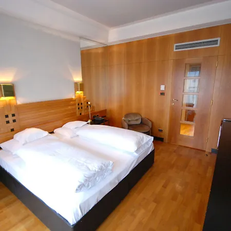 Aurora Otel 4*