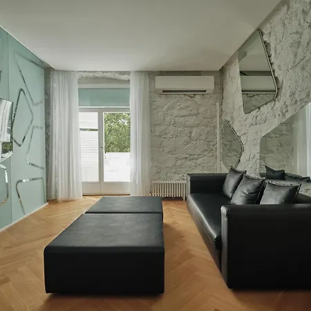 Aurora Hotel 4*